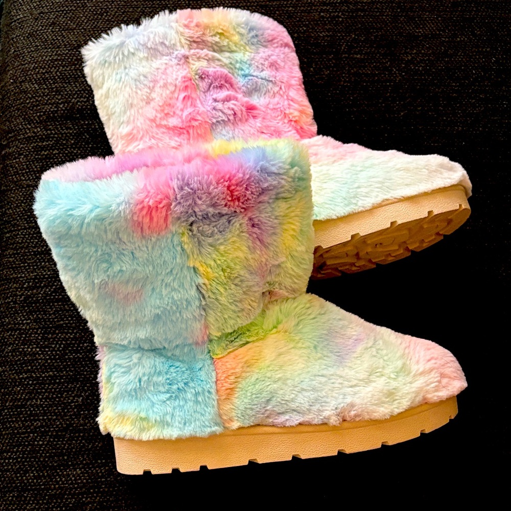 BAMBOO Multicolor Faux Fur Boots